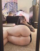 Rear pussy view of amateur selfie makers