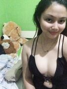 Homemade naked selfshots of Asian amateur girl