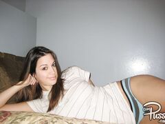 Leaked nudes of busty teen girlfriend