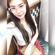 Horny Asian babe poses naked in the toilet